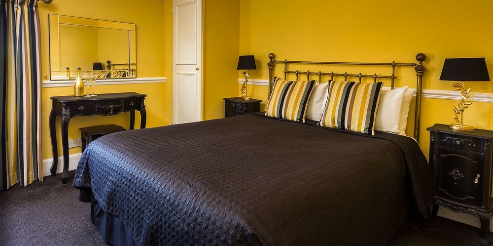 The Lake Isle Restaurant With Rooms Uppingham Extérieur photo